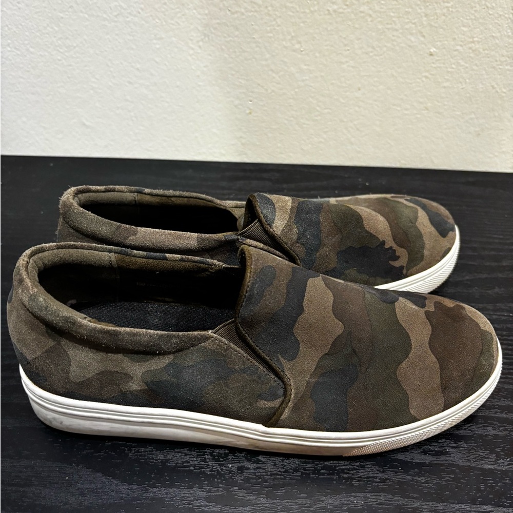 Blondo Green and Brown Loafers Slip-Ons